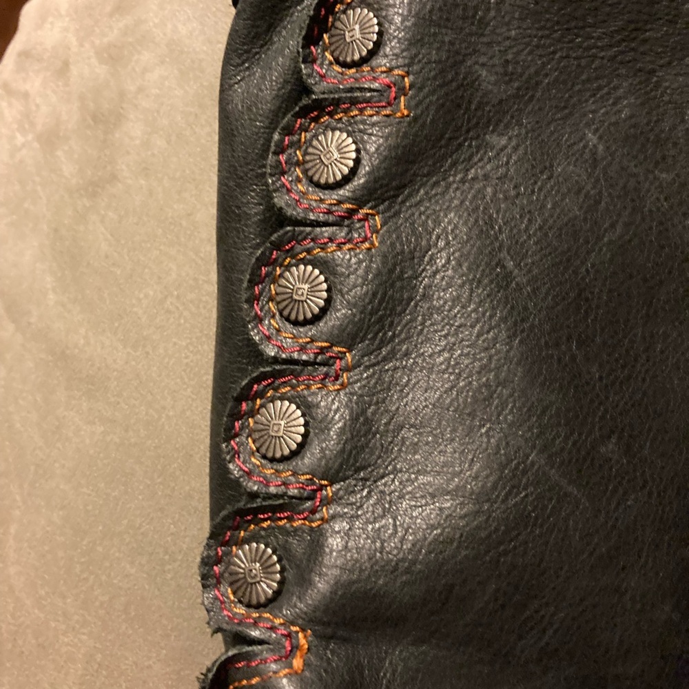 Patricia Nash Luca Suede Bag - Picture 4 of 11